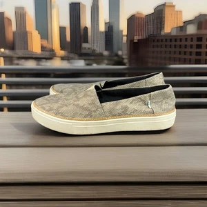 ✅TOMS Mocasines de Lona para Mujer 9.5 Parker Informales Sin Cordones Zapatos Cómodos Estampado Animal - Imagen 1 de 12
