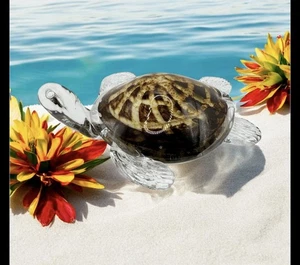 Glass sea turtle sculpture with tortoiseshell-like pattern - Picture 1 of 8