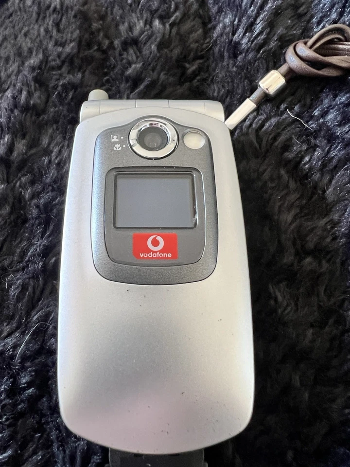 CELLULARE SHARP GX 20 PERFETTAMENTE FUNZIONANTE - Immagine 1 di 4