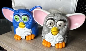 Giocattoli Happy Meal Vintage Blu e Grigio 1998 Furby Plastica McDonald's Occhi e Becco Move - Foto 1 di 6