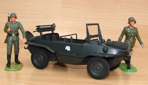 VW Typ  166 Schwimmwagen  1:24  - Blech von Gonio 1992  mit 2 Elastolin Soldaten - Bild 1 von 11