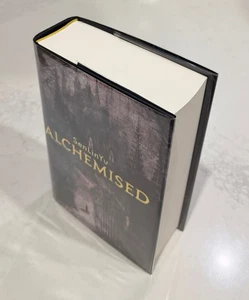 Alchemised Signed SenLinYu United Kingdom ( UK ) First Edition 1st Print Unread - Imagen 1 de 10
