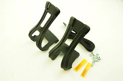 WELLGO MT-12 DOUBLE PRONG MTB,ATB PEDAL TOE CLIPS STRAP SET + REFLECTORS MEDIUM - Image 1 of 2