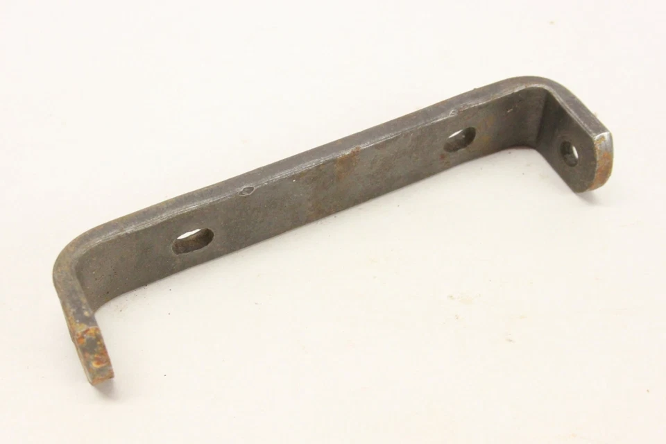 Soporte de motor generador inferior original de 6-1/4" para camioneta Chevrolet de los años 40 y 50 Foto 1 de 3