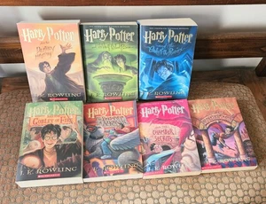 Harry Potter Die komplette Serie - Taschenbuch - Bücher 1-7 - Bild 1 von 7