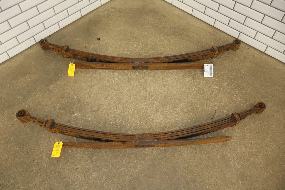 01-10 Chevy Silverado 2500HD OEM Rear Leaf Springs Pair Left/Right 225k - Image 1 of 4