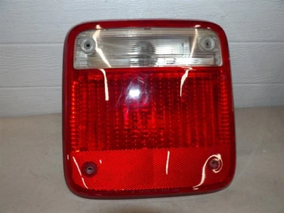 RH PASSENGERSIDE TAILLIGHT ASSEMBLY LAMP CHEVROLET GMC 10 20 30 VAN 1985-1996 - Image 1 of 3