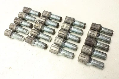 Mercedes-Benz AMG C63 2015 cupé rueda tuerca juego de 16 pernos  Foto 1 de 4