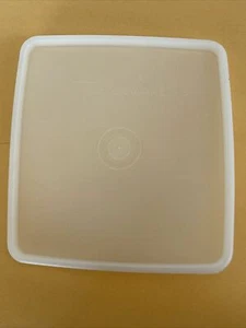 Sello de tapa de repuesto Tupperware vintage 671 cuadrado transparente 5,5" - Imagen 1 de 2