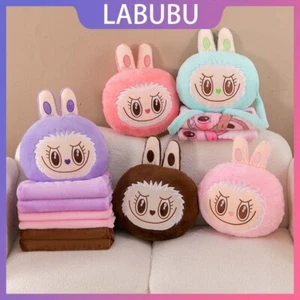 Labubu Coperta Peluche Anime Cartoni Animati Coperta Multifunzionale con Cinghie Carino Bac - Foto 1 di 29