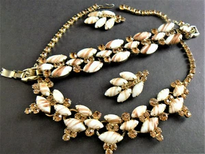 VINTAGE HALSKETTE ARMBAND OHRRINGE SET MILCHGLAS GOLD COOPER FLUSS STRASS - Bild 1 von 11