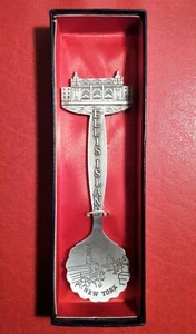 CUCCHIAIO DA COLLEZIONE / VINTAGE SPOON NEW YORK (ELLIS ISLAND) SOUVENIR MF42840 - Foto 1 di 6