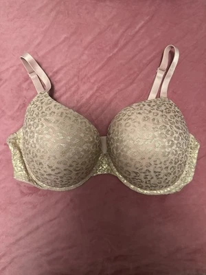 Sujetador de encaje push-up Victoria’s Secret ROSA Wear Everywhere estampado animal marfil 36DD Foto 1 de 4