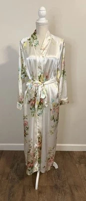 Christian Dior Vtg White Floral Satin Full Length Robe Sz M - Image 1 of 4