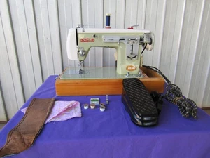 Sewing Machine Myer Victor Zig Zag Supreme Red Carry Case Leather Vintage - Bild 1 von 21