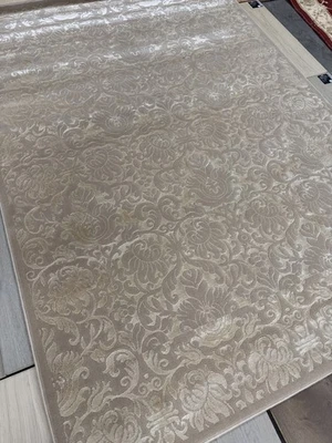 Karastan Vittorio Coll. Damask-Champagne 5'7x8'2 100% Wool area rug ::NEW:: - Image 1 of 4