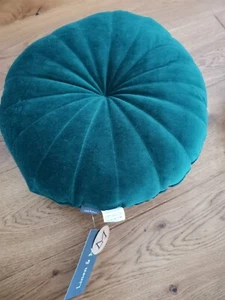 1x Linen & More Kissen grün Flower Velvet Durchmesser 40 cm Samt Neu m. Etikett - Bild 1 von 5