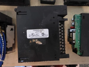 GE Fanuc IC693MDL940D, I/O Modules - Picture 1 of 1