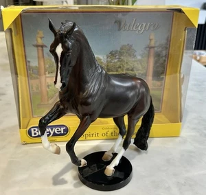Breyer Spirit Of The Horse Valegro 1:9 Scale Model Horse No. 1756 - Picture 1 of 13