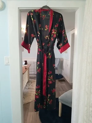 Jones New York Robe Black And Red Floral Long Women Size S/ M - Image 1 of 3