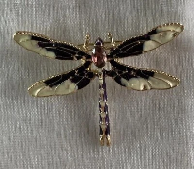 Broche libélula esmalte Pin Púrpura Simboliza Transformación Cambio Sabiduría Luz Foto 1 de 3