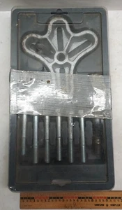 Westward Flange Puller,Spread 1-1/2 to 4-5/8in. - Picture 1 of 9