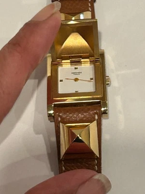 Reloj Mujer Hermes Medor Medor Me1.201 Gp Cuero Cuarzo Estuche con Caja Foto 1 de 4