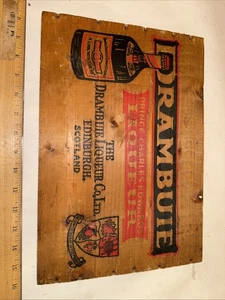 Panel de caja de madera de whisky escocés Drambuie vintage - Imagen 1 de 2