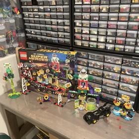 LEGO DC Comics Super Heroes: Jokerland (76035) 100% Complete WITH FIGS