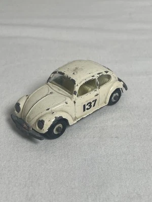 Volkswagen I37 1968 Lesney blanco insecto blanco VW 1500 berlina n.º15 Foto 1 de 4