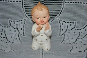 Vintage Keramik Napco 1956 Baby Figur C1773C Gold Punkte Pyjama 5 3/4" groß - Bild 1 von 10