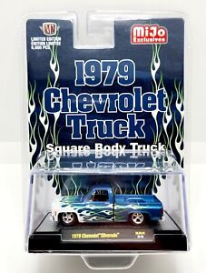 M2 Machines 1:64 1979 Chevrolet Silverado Square Body Truck Blue W/ Flames Mijo