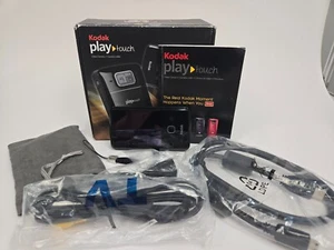 Kodak Zi10 Play Touch Camcorder Black with accessories New in Box TESTED - Picture 1 of 6