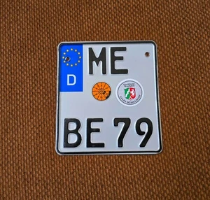 MATRÍCULA DE MOTOCICLETA ALEMANA ORIGINAL AUTÉNTICA REAL BMW NÚMERO DE ETIQUETA ME BE 79 - Imagen 1 de 1