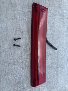 2014 FORD FOCUS SE REAR CENTER TAILGATE SPOILER THIRD BRAKE LIGHT W/ NOZZLE OEM - Picture 1 of 6