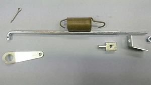 WILLYS MB THROTTLE LINK ROD SET INCLUDES SPRING AND ATTACHMENT PLATE - Picture 1 of 2