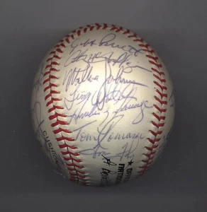 1987 MONTREAL EXPOS Autographed Team Baseball BALL 31 Autographs - Picture 1 of 5