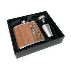 Juego personalizado de madera envolvente cadera bolsillo frasco de regalo Best Man padrino regalo - Imagen 1 de 3