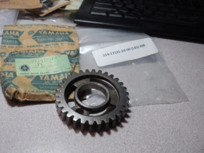 Yamaha RT1 RT1MX DT1C DT1MX 1969-71 TERCERA RUEDA DE MARCHA (30T) NOS OEM 214-17231-10 Foto 1 de 4