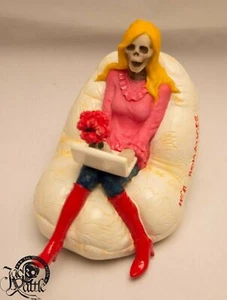 Skelett Figur Veronese Computer Laptop Date Frau Web Liebe Romance 2019-S7 - Bild 1 von 6