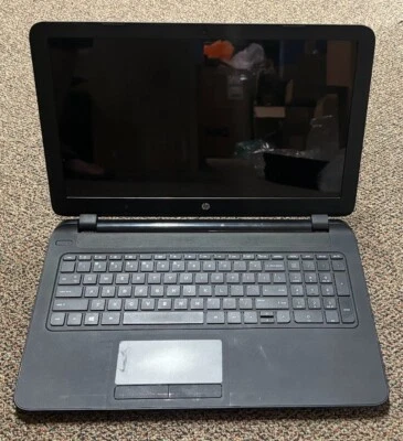 HP AMD A8-7410 APU@2.2GHz 8GB 256GB SSD AMD Radeon R5 DVDRW Windows 10 Home - Image 1 of 4