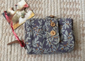 white stuff purses sale