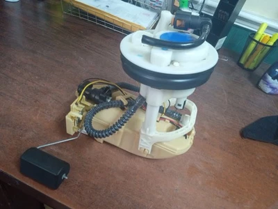 Conjunto de bomba de combustível Acura RSX/Honda Civic 2002-2004 fabricante de equipamento original - Imagem 1 de 4