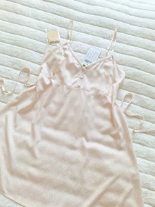 Brandy Melville Baby Pink Floral Sabrina Mini Dress White Flowers Tie Back Dress - Picture 1 of 5