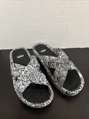 Lukees By Muk Luks Black & White Paisley Size 7-8  Women Sandals Slides - Image 1 of 4