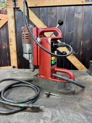 Milwaukee 4201 Electromagnetic Drill Press Base with 4253-1 Drill Motor Mag - Image 1 of 4