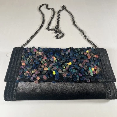 Cartera sin asas plegable con lentejuelas Sondra Roberts correa de cadena lentejuelas azules iridiscentes Foto 1 de 4