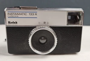 Kodak Instamatic 133-X fotocamera pellicola 126 carica pellicola - Foto 1 di 5