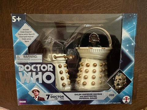 Doctor Who Dalek Emperor Davros figure & Destroyed Imperial Dalek Figure set EXC Cover