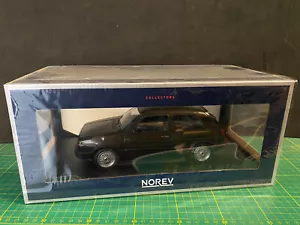 VW Golf GTI G60 19E efecto perla verde irlandés C6Y 1 de 500 Norev nuevo en embalaje original 1:18 - Imagen 1 de 4